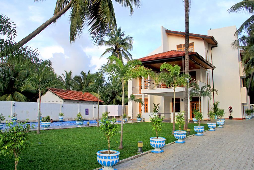 Bluewater Beach Resort Trincomalee Exterior foto